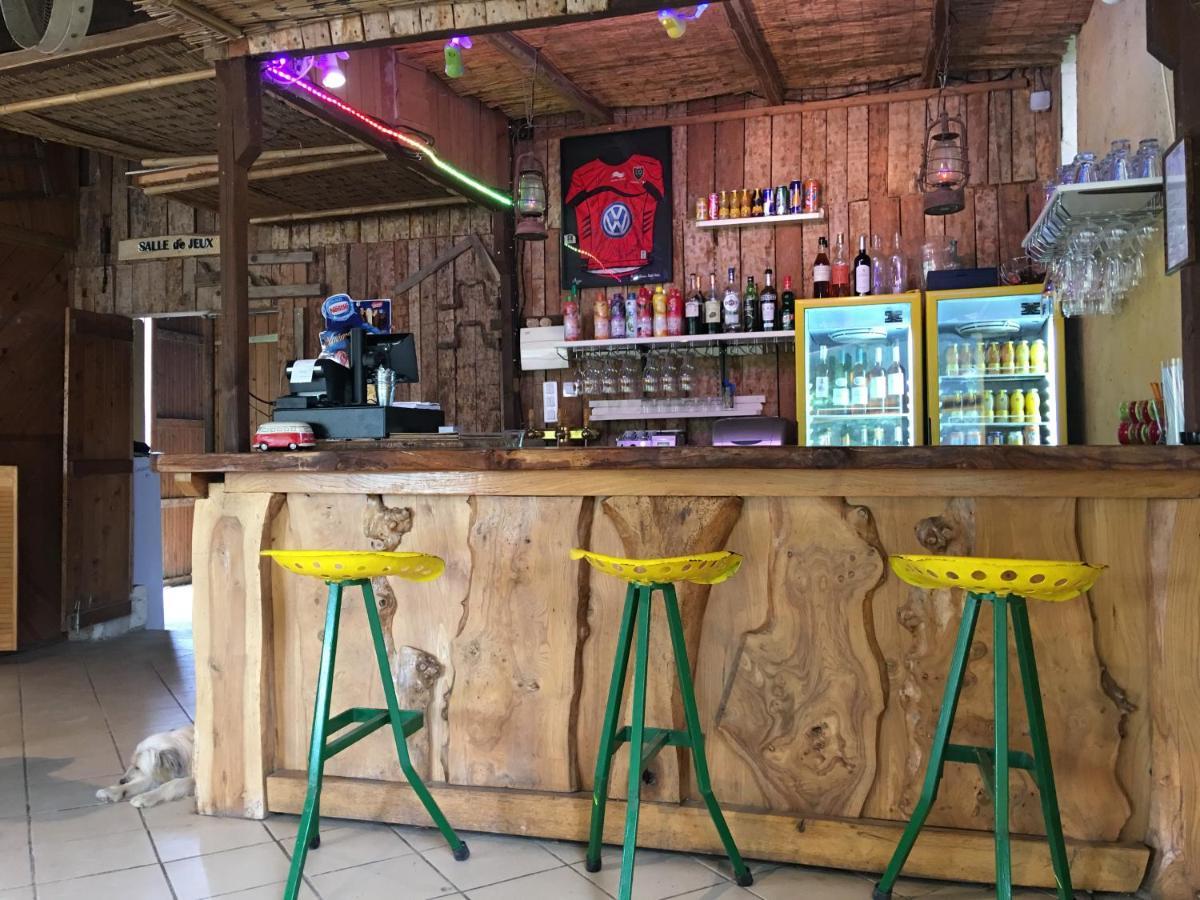 Camping La Ferme De Perdigat Limeuil Esterno foto
