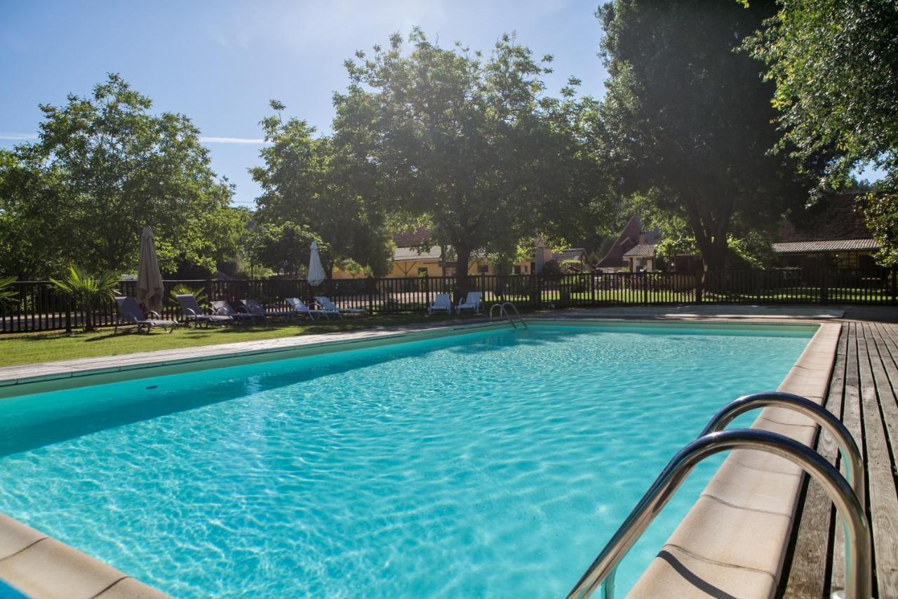 Camping La Ferme De Perdigat Limeuil Esterno foto