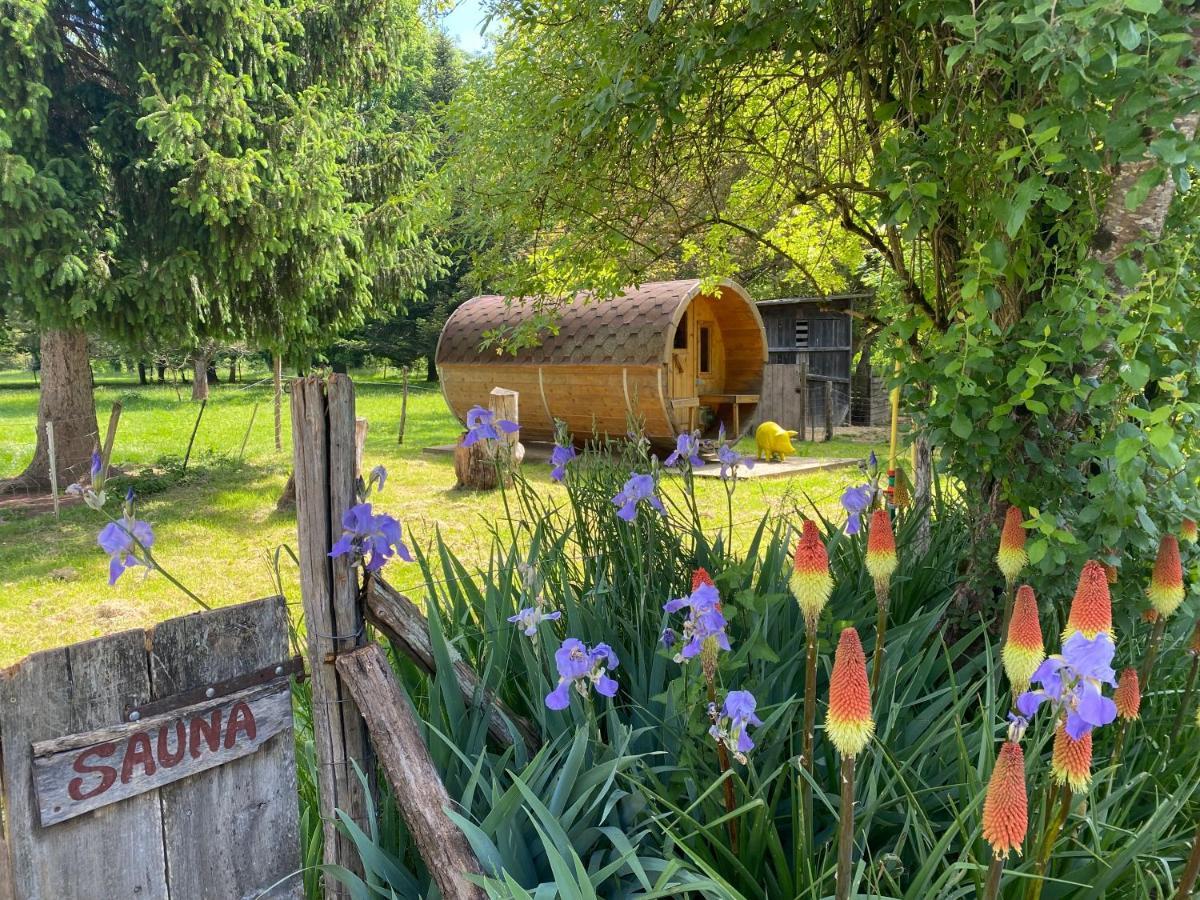 Camping La Ferme De Perdigat Limeuil Esterno foto