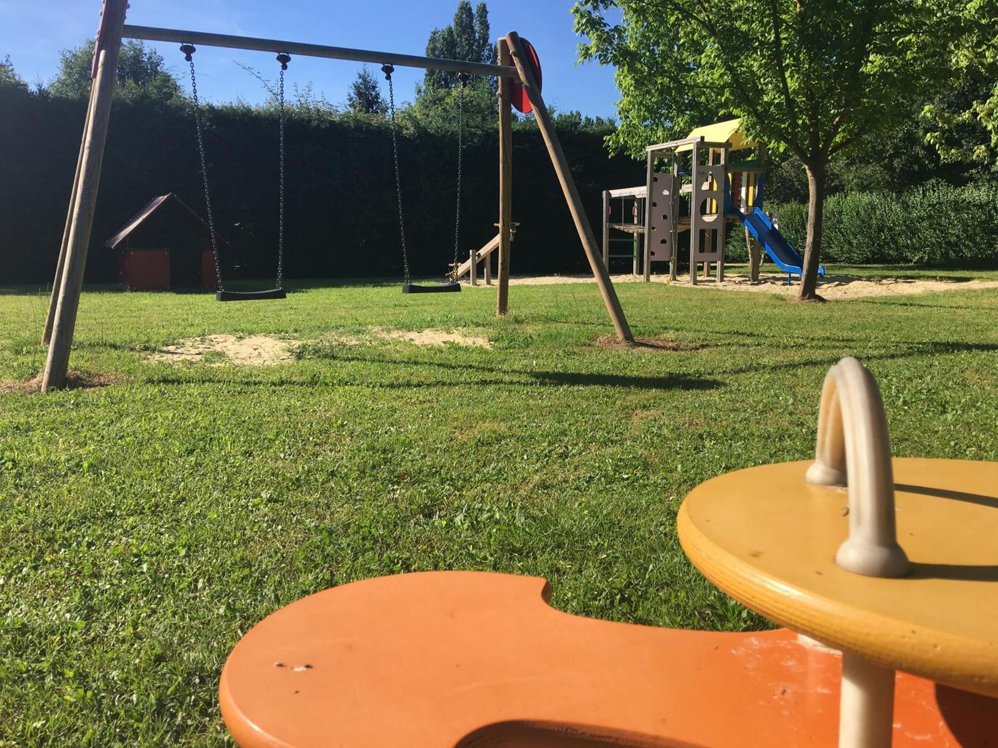 Camping La Ferme De Perdigat Limeuil Esterno foto