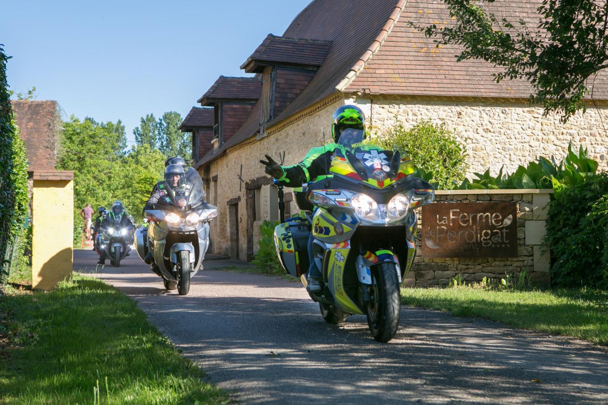 Camping La Ferme De Perdigat Limeuil Esterno foto