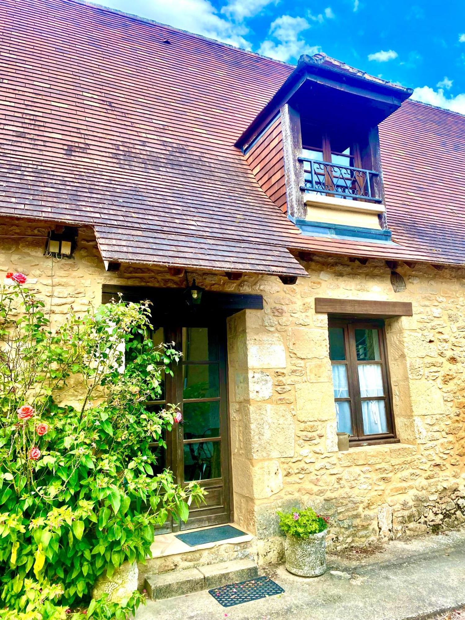Camping La Ferme De Perdigat Limeuil Esterno foto