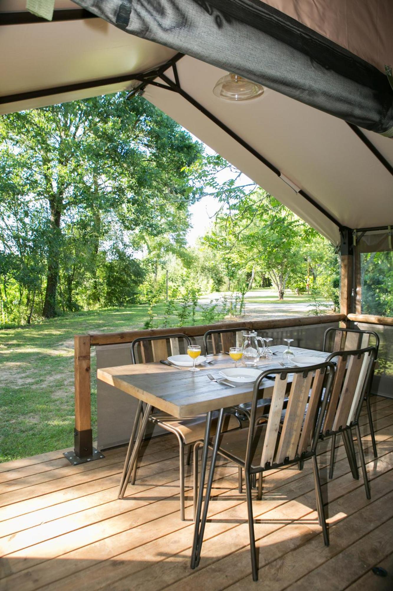 Camping La Ferme De Perdigat Limeuil Esterno foto